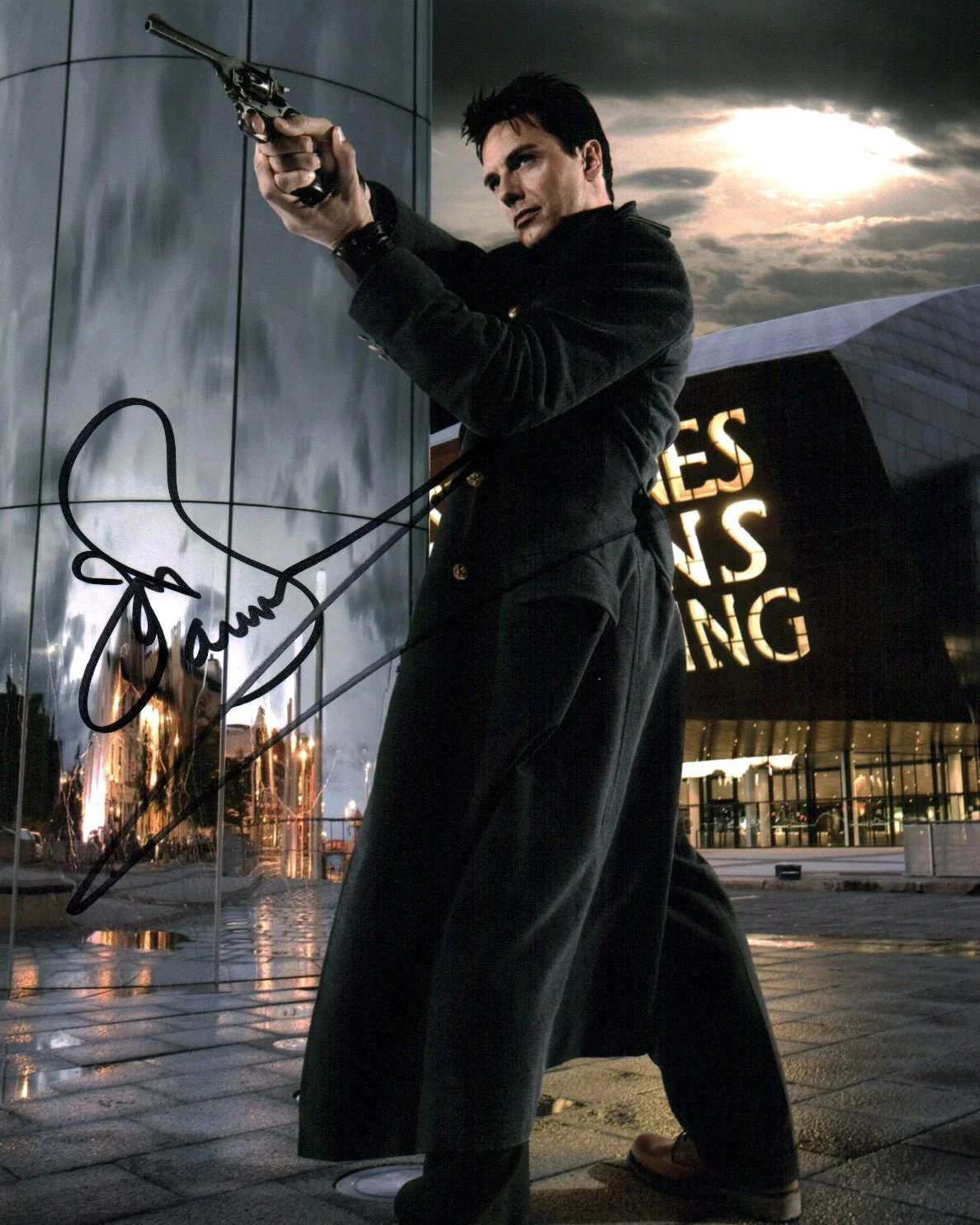 John Barrowman Torchwood 8x10 Signed Photo JSA Certified Autograph - Image 2