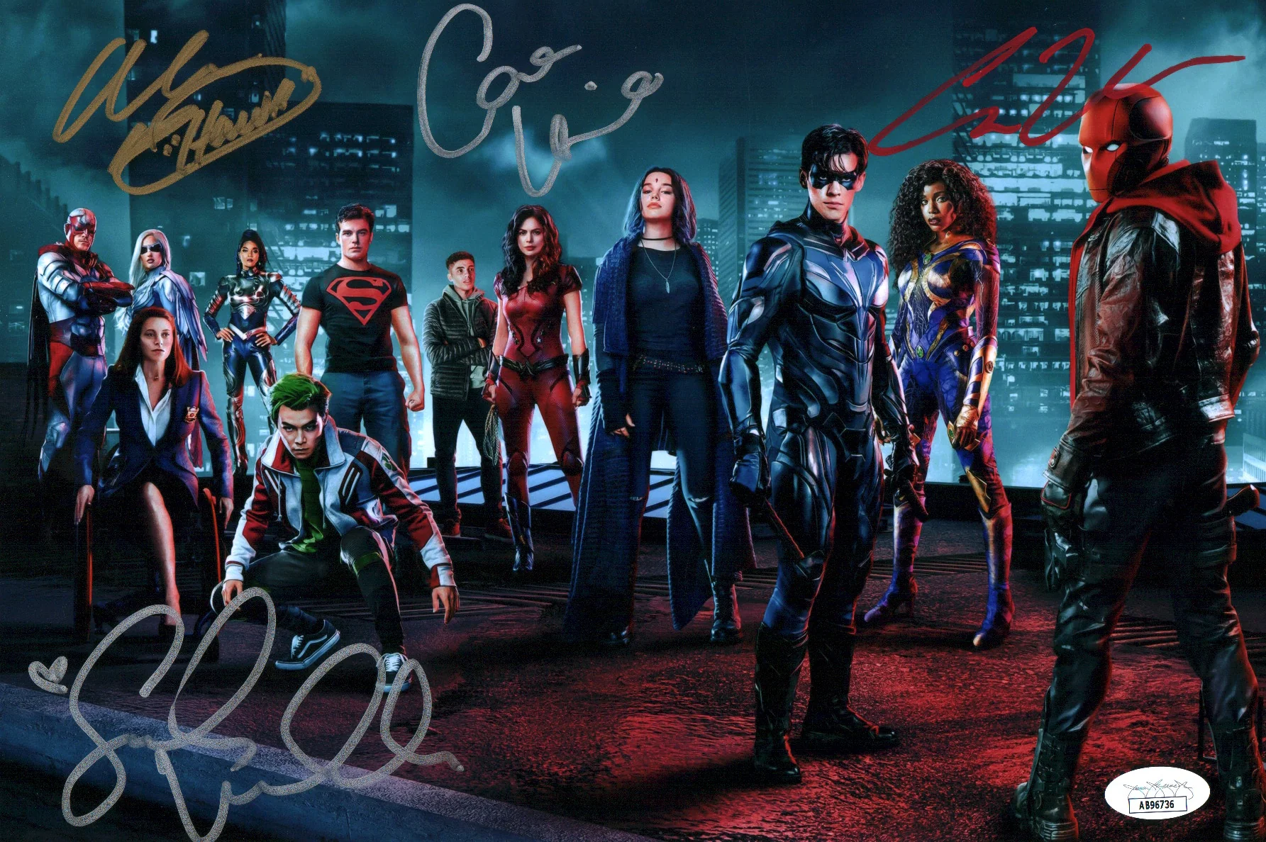 Titans 8x12 Signed Photo Cast x4 Leslie, Ritchson, Walters, Welch JSA Certified Autograph